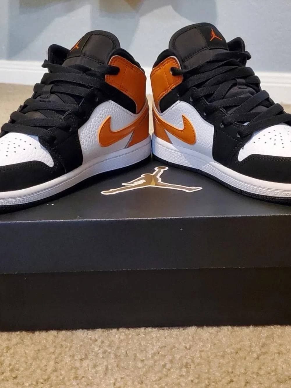 Nike Air Jordan 1 Mid - White, Black & Orange barely worn!!